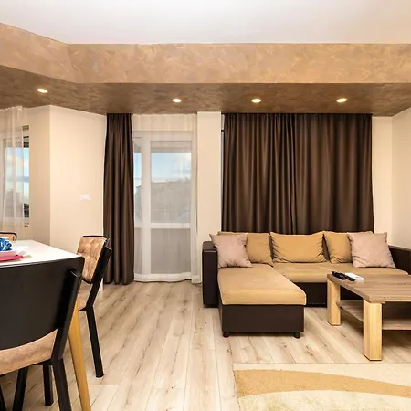 Sunny 1bd In Old Town By Flat Mаnager Апартамент